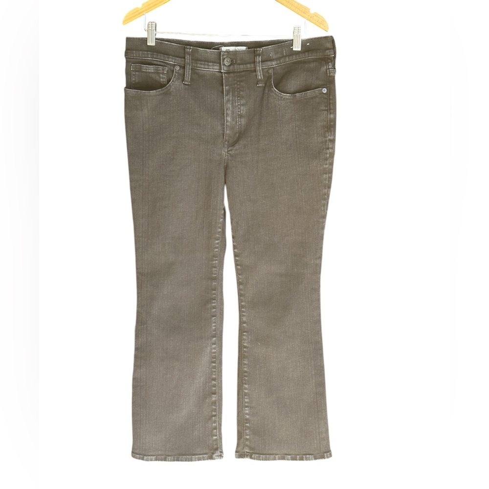 Madewell mid-rise kick out blackout jeans size 32